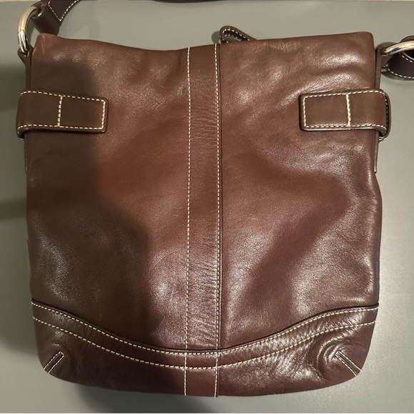 Coach SoHo Slim Duffle Dark Brown
Leather Y2K / Vintage (2006) Style 1453